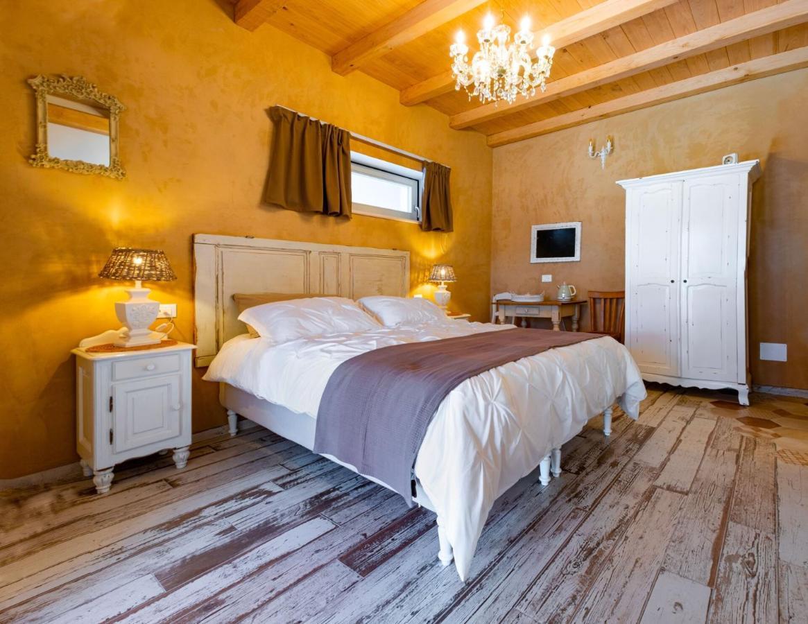 Bed and Breakfast Aria Di Bosco LʼAquila Exterior foto